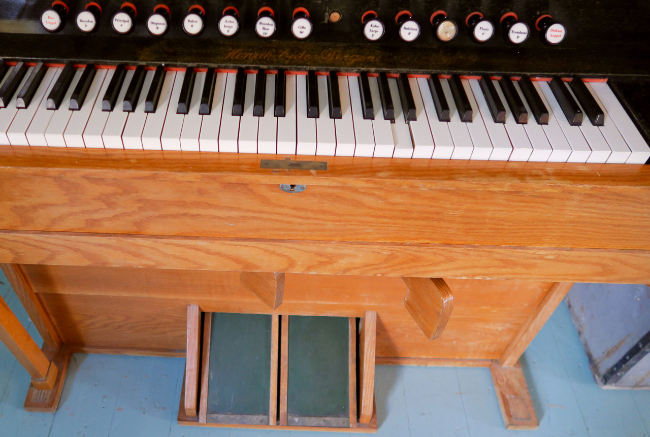 Piano with foot pedals